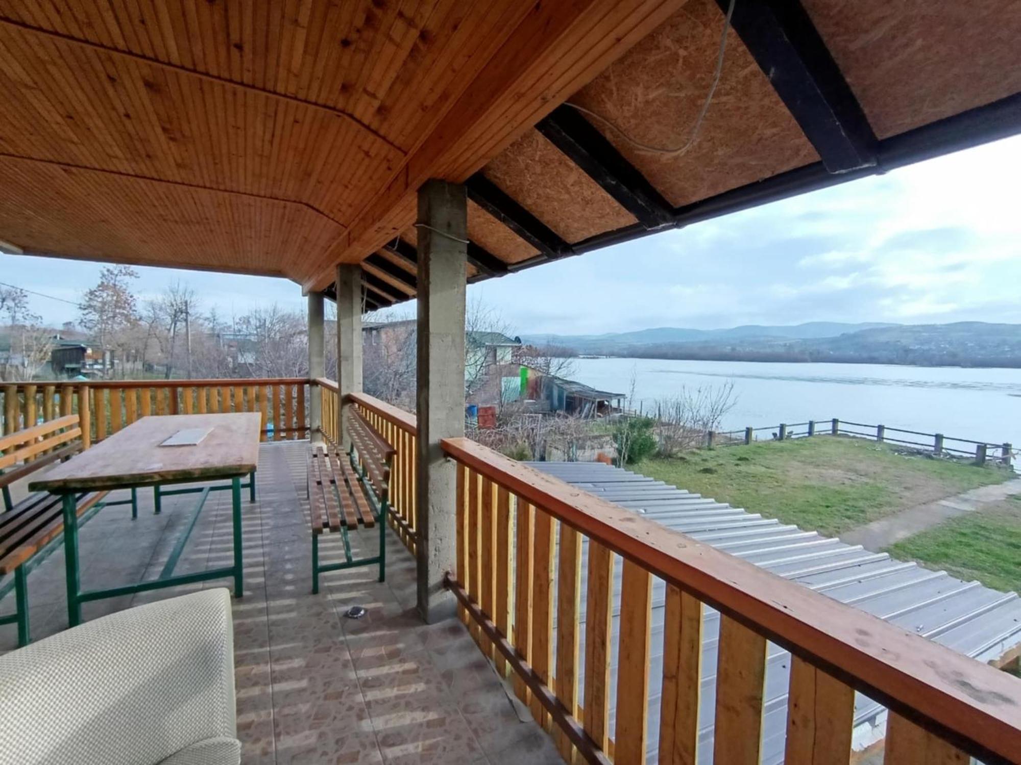 Captain'S House By The Danube River Cerevic Exterior photo